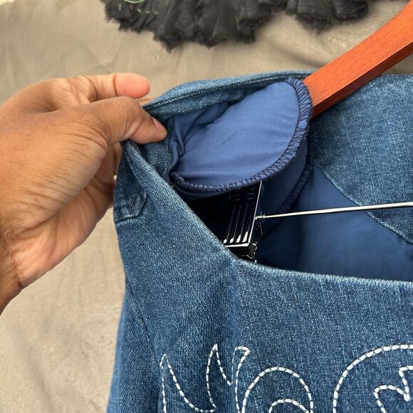 Avec Les Filles Denim Western Embroidered Snap Button Dress Size 4 - Picture 7 of 11